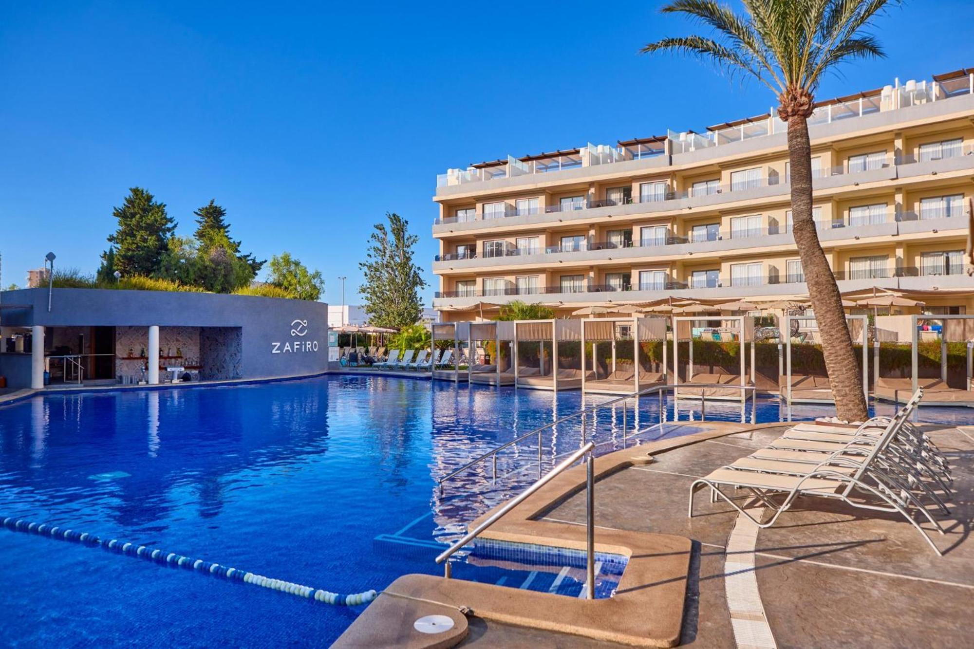 Zafiro Aparthotel 4*