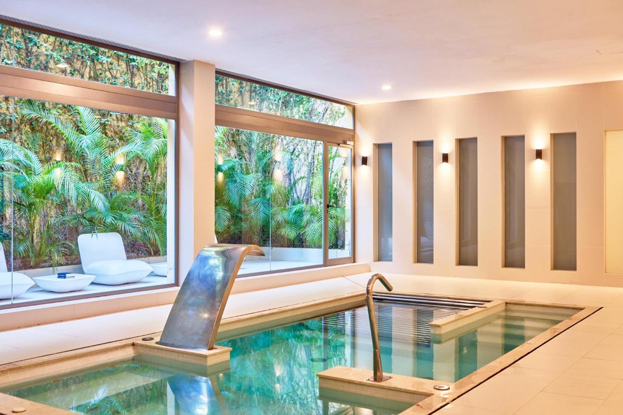 Aparthotel Zafiro 4*