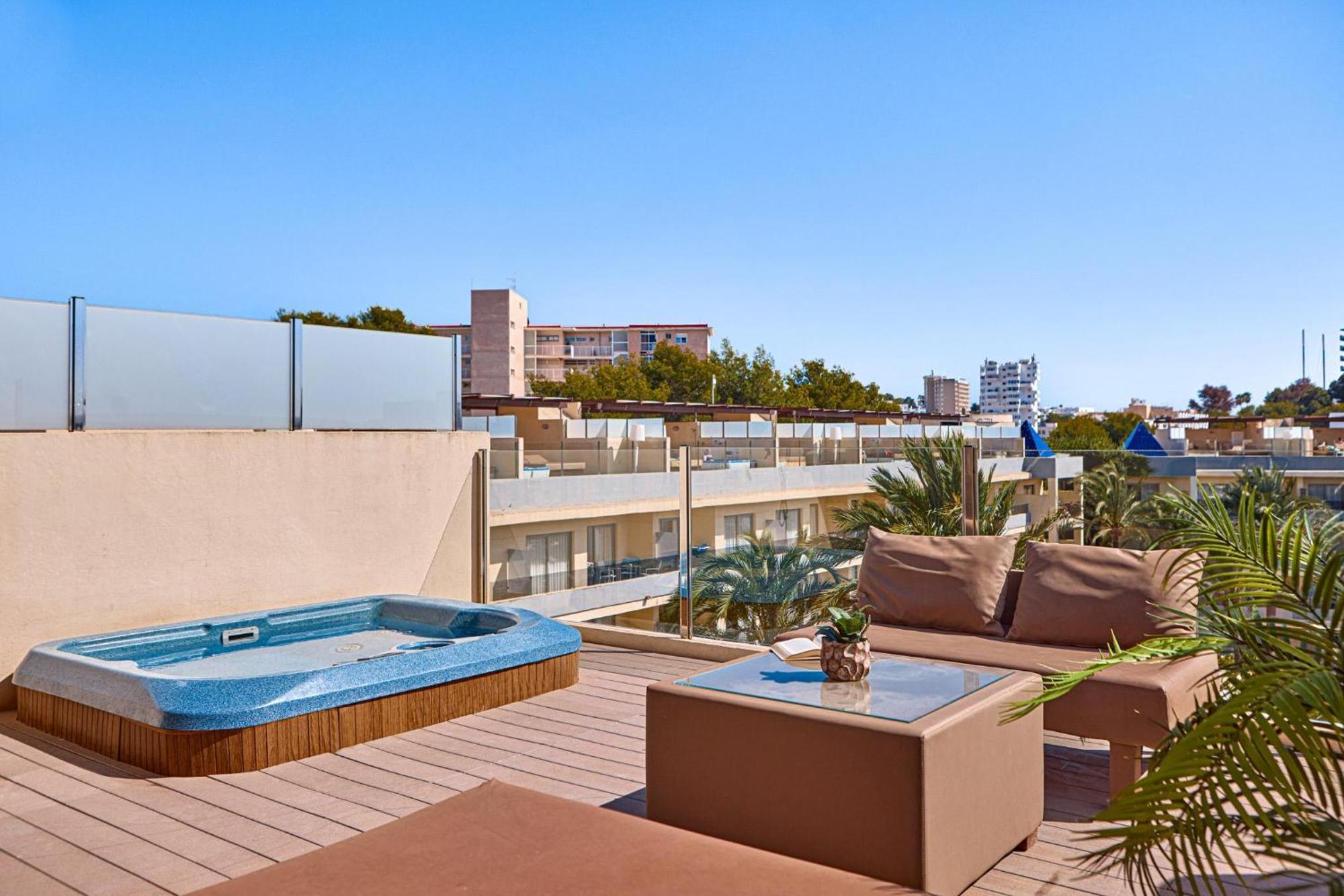 Zafiro Aparthotel