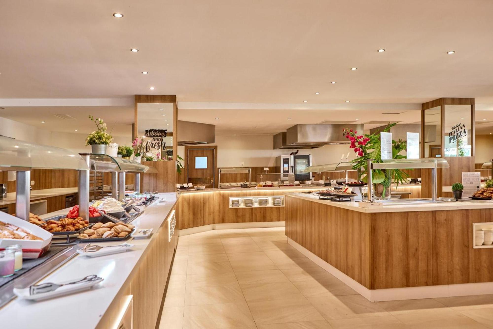 Zafiro Aparthotel 4*