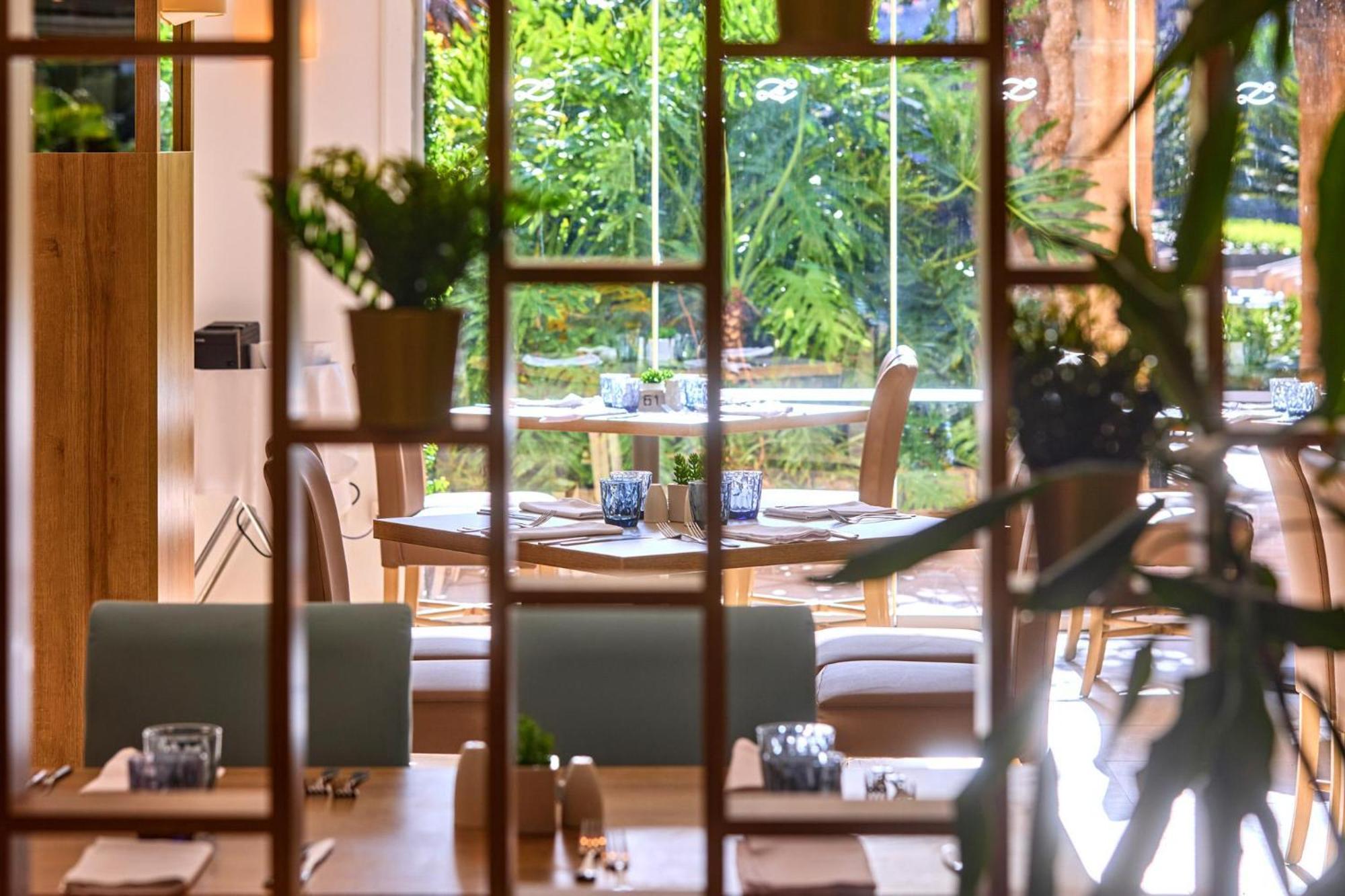 Zafiro Aparthotel 4*