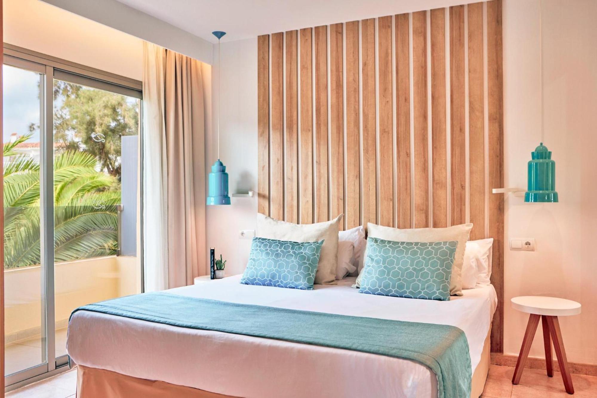 Zafiro Aparthotel 4*