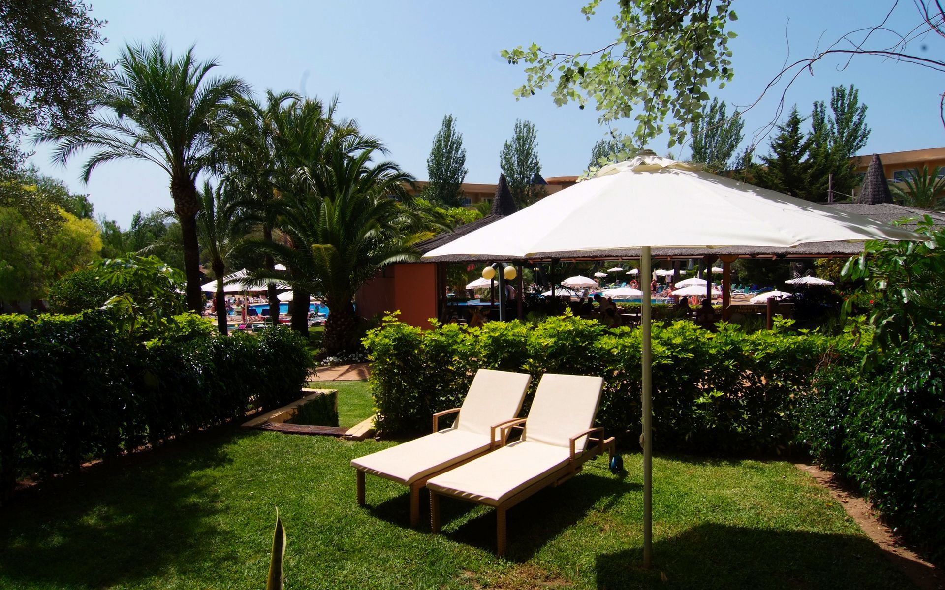 Aparthotel Zafiro 4*