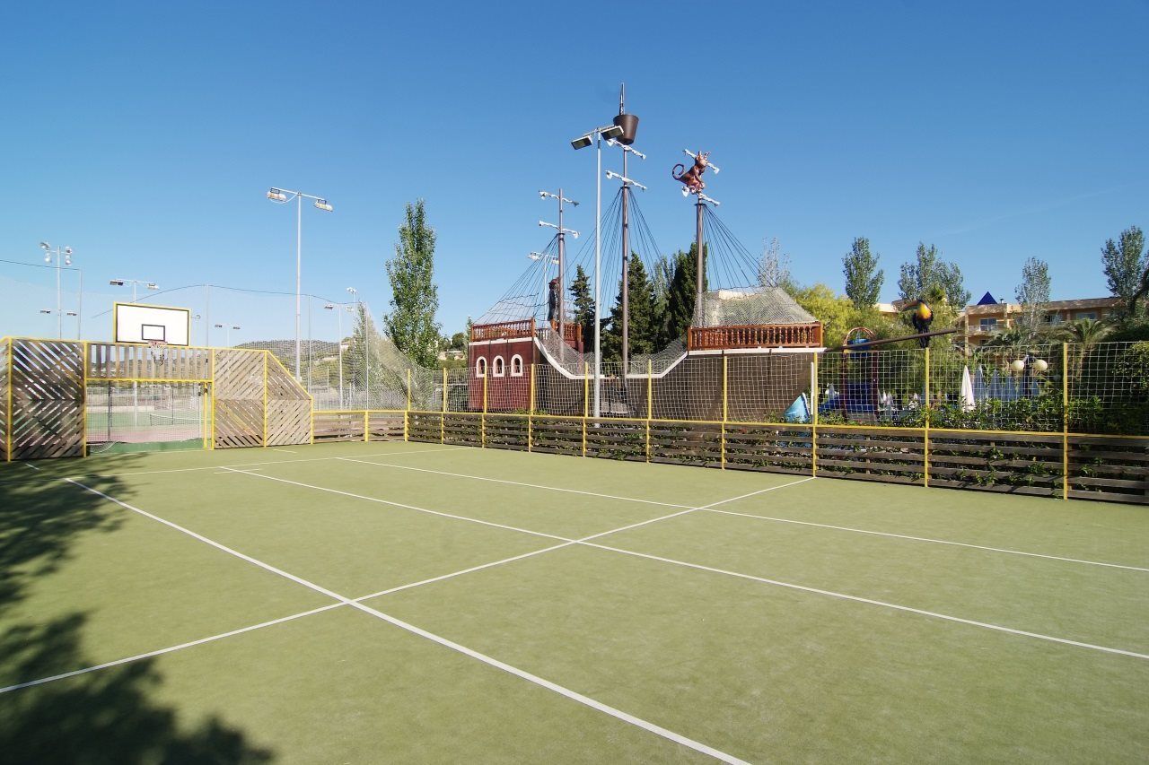 Zafiro Aparthotel 4*