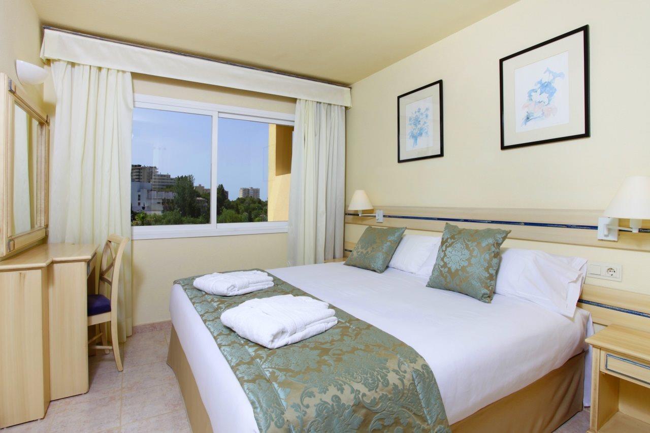 Aparthotel Zafiro 4*